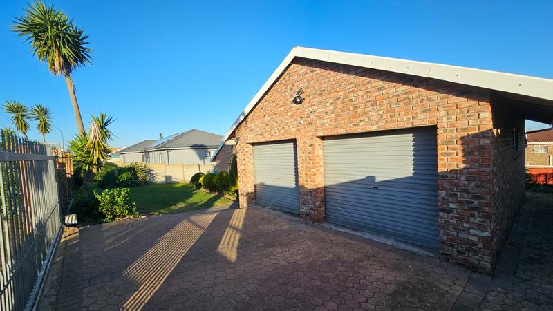 3 Bedroom Property for Sale in Dana Bay Western Cape